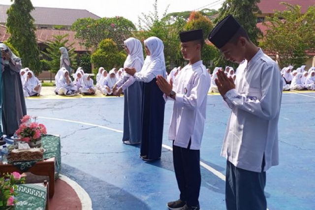 Pondok Pesantren Diniyyah Al-Azhar Gelar 3D Komitmen, Ratusan Santri Wajib Patuhi Aturan Ini