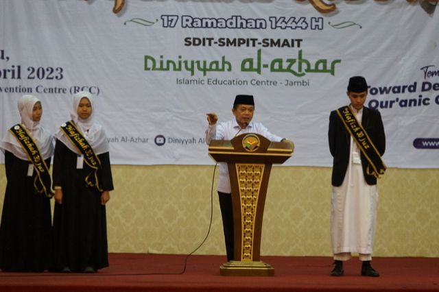 Gubernur Jambi Puji Diniyyah Al Azhar Jambi Konsisten Menebarkan Kebaikan melalui Al-Qur'an