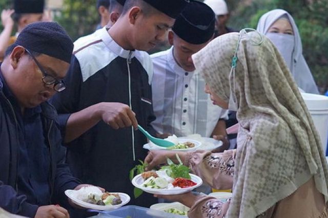 Maidaturrahman, Hidangan Berbuka Puasa Gratis Bersama Diniyyah Al-Azhar Terinspirasi dari Mesir