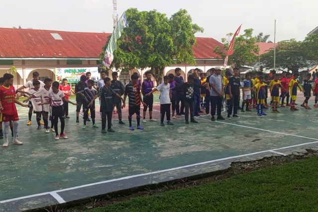 Wakil Pimpinan Tendang Bola, Tanda Turnamen Futsal Milad ke-46 Diniyyah Al-Azhar Resmi Dimulai!