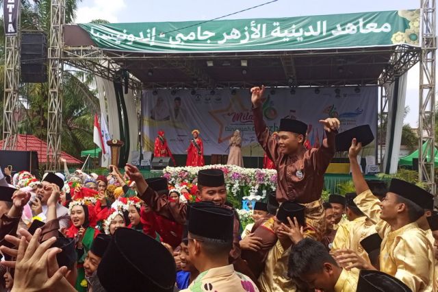 Resepsi Milad ke-46 Diniyyah Al-Azhar Berlangsung Sukses!