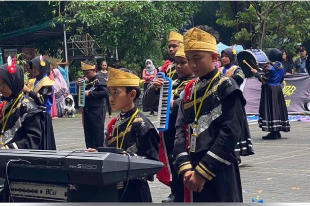 Sukses! Tim MB DIAZ Junior Diniyyah Al-Azhar Raih Juara Umum 2 Kejuaraan SMESTA di Bekasi