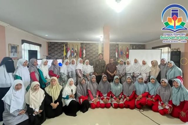 Seminar Nasional di Diniyyah Al-Azhar: Mengangkat Kreativitas Seni Pertunjukan Islami Berdaya Pendidikan