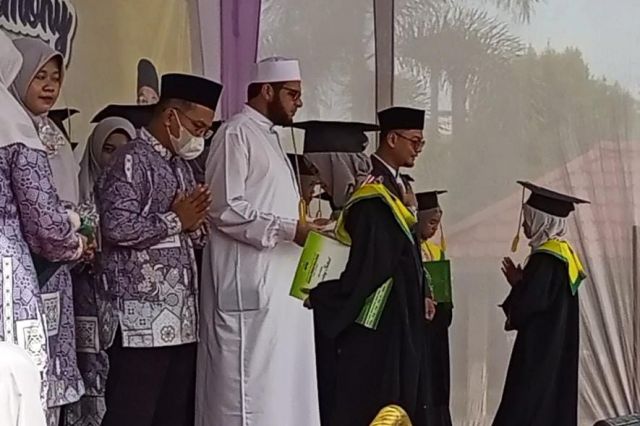 Meriah! 62 Siswa SDIT Diniyyah Al-Azhar Bungo di Wisuda, Begini Suasananya....