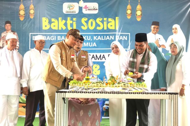 Rangkaian Milad Ke-45, Diniyyah Al-Azhar Bungo & Athaya Garden Berbagi Kebahagiaan Bersama 500 Anak Yatim