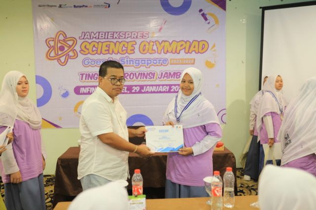 Luar Biasa! Dua Santri Diaz Bungo Raih Juara Sains tingkat Provinsi